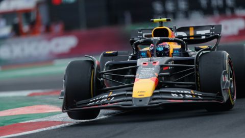 El mexicano de Red Bull, Sergio "Checo" Pérez, durante un momento del Gran Premio de México de la Fórmula 1.