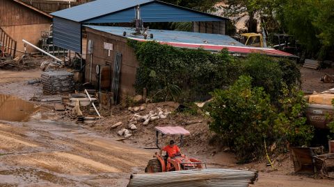 El huracán Helene se ha cobrado la vida de casi 140 personas y unas 600 personas permanecen desaparecidas.