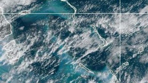 El huracán Oscar cerca de las islas Turcos y Caicos.