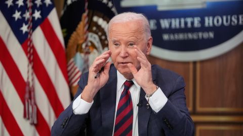 Biden dijo haber hablado con el gobernador de Florida, el republicano Ron DeSantis, sobre el huracán Milton.