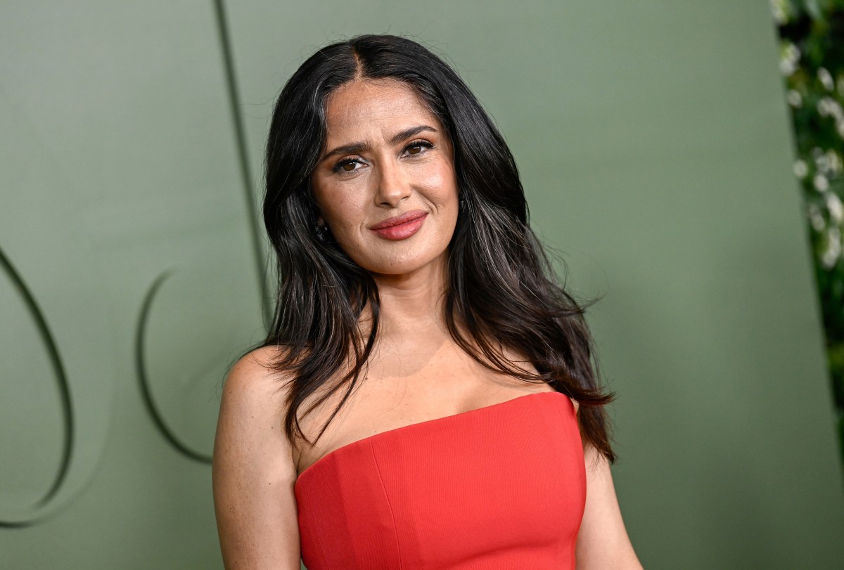 Salma Hayek dice que ella y su esposo mantienen "finanzas separadas"