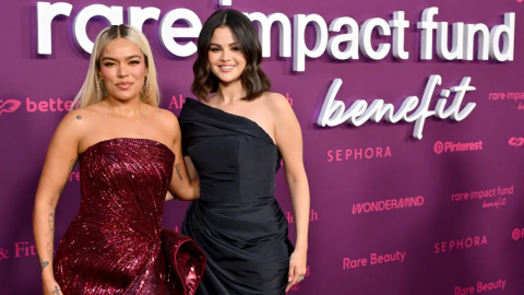 El emotivo abrazo de Selena Gómez y Karol G en la gala de 'Rare Impact'
