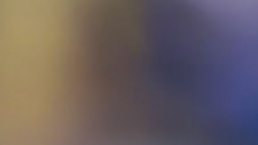 BARCELONA, 03/11/2024.- El extremo del FC Barcelona Lamine Yamal posa con el Trofeo Kopa, que designa al mejor futbolista del mundo menor de 21 años y que recibió en la gala del Balón de Oro 2024, antes del partido de LaLiga que enfrenta al FC Barcelona contra el Espanyol este domingo en el Camp Nou en Barcelona. EFE/ Andreu Dalmau