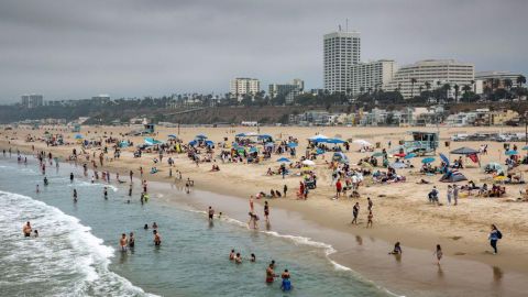 "Jugaron a ser Dios con el paisaje": el verdadero origen de las playas más emblemáticas de Los Ángeles