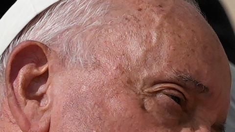 Papa Francisco pide rechazar la violencia contra las mujeres