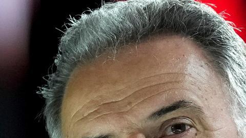 Abren las mesas para la segunda vuelta en Uruguay