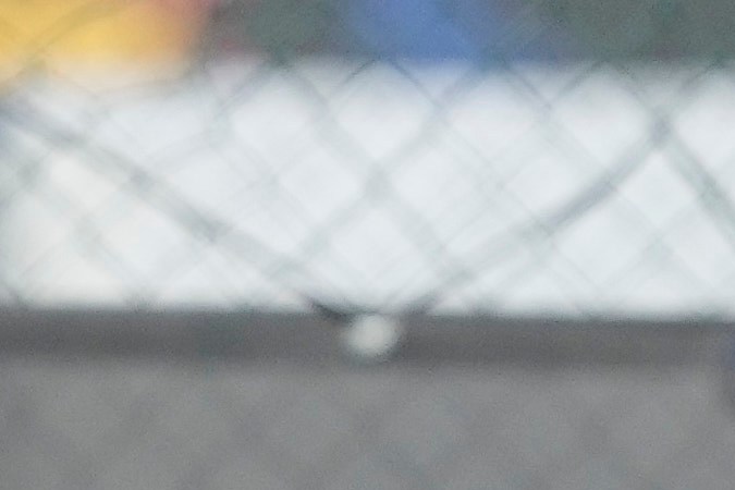 El defensor del FC Barcelona, Pau Cubarsí, luciendo una máscara especial después de haber sufrido un corte en el rostro durante el último partido del cuadro catalán.