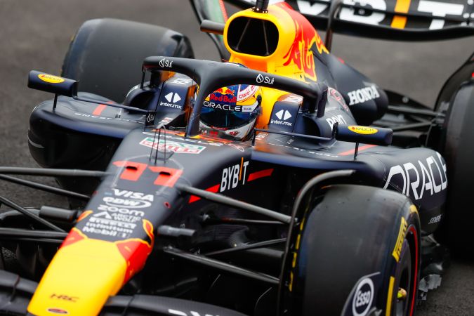 El piloto mexicano de Red Bull, Sergio "Checo" Pérez, durante la prueba corta de la Sprint en Interlagos.
