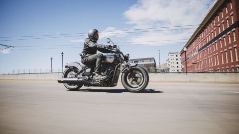 A bordo de la Scout Sixty Bobber