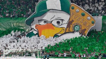 La fanaticada del Werder Bremen durante un encuentro de su equipo en el campeonato alemán.