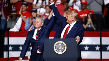 El senador Lindsey Graham y el presidente electo Donald Trump.