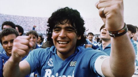 Diego Armando Maradona, ídolo del fútbol mundial.