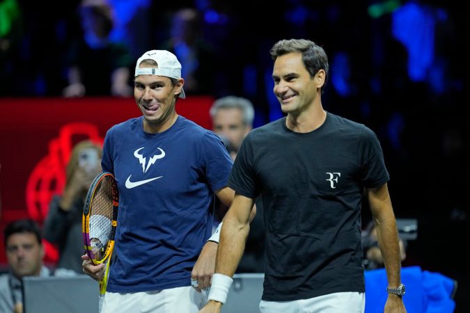El suizo Roger Federer junto al español Rafael Nadal durante la Laver Cup 2022 que marcó el retiro del helvético.