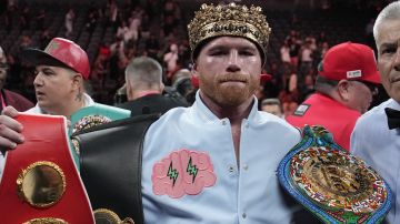 Canelo estuvo incluido entre la lista de deportistas mejores pagados del mundo en 2021.