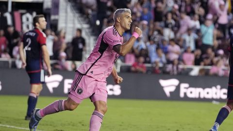 Inter Miami forward Luis Suarez reacts after scoring a goal during the first half of an MLS soccer match against New England Revolution, Saturday, Oct. 19, 2024, in Fort Lauderdale, Fla. (AP Photo/Lynne Sladky)