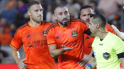 Con 34 años, Héctor Herrera deberá buscar un nuevo club.