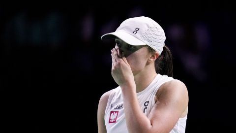 Poland's Iga Swiatek reacts against Linda Noskova of the Czech Republic during the Billie Jean King Cup Finals, at the Martin Carpena Sports Hall, in Malaga, southern Spain, on Saturday, Nov. 16, 2024. (AP Photo/Manu Fernandez)