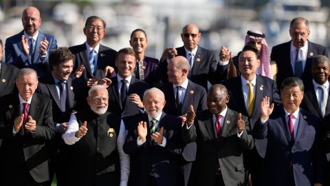 Biden, Meloni y Trudeau llegan tarde a la foto de la Alianza contra el Hambre del G20