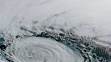 Imagen de satélite correspondiente al 19 de noviembre mostrando el primer río atmosférico de la temporada en su camino al noroeste de Estados Unidos, incluyendo el norte de California.