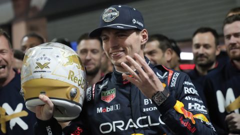 Max Verstappen celebra con cuatro dedos de su mano el tetracampeonato de la Fórmula 1 conseguido en Las Vegas. El neerlandés se cubrió de gloria a falta de dos carreras de 2024.