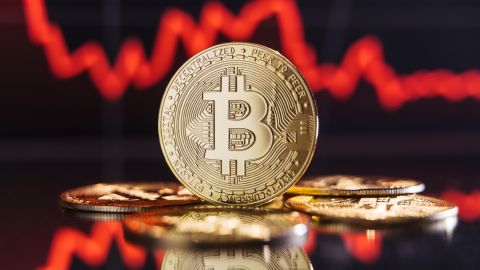 Un nuevo histórico: Bitcoin alcanza los $100,000 dólares