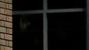 Motorists and pedestrians cross an intersection during a power outage in San Francisco, Friday, April 21, 2017. A power outage struck a wide area of San Francisco on Friday, blacking out about 90,000 utility customers, snarling traffic as intersection signals went dark and stopping the famed cable cars for a time. Pacific Gas & Electric crews were assessing the problem. (AP Photo/Jeff Chiu)