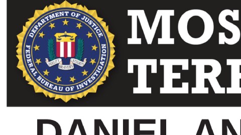 El cartel del FBI que anuncia que el "terrorista más buscado" Daniel Andreas San Diego ha sido capturado
