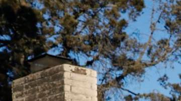 Camarillo (Usa), 08/11/2024.- Remnants of a home remain after it was destroyed in the Mountain Fire, in Camarillo, California, USA, 08 November 2024. The fire has burned across more than 20,000 acres and destroyed over 100 structures, including mostly homes, since it began on 06 November according to the California Department of Forestry and Fire Protection (CAL FIRE). EFE/EPA/CAROLINE BREHMAN