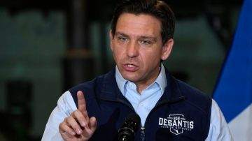 DeSantis pide convocar "de inmediato" elecciones especiales para suplir a congresistas llamados por Trump