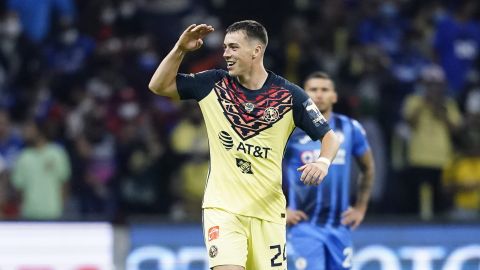 Federico Viñas en festejo de gol durante su etapa como jugador del Club América.