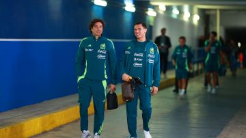 Puebla, Puebla, 12 de octubre de 2024. Guillermo Ochoa y Ángel Malagón, durante un partido amistoso internacional, entre la Selección Nacional de México y el Valencia CF, celebrado en el estadio Cuauhtémoc. Foto: Imago7/ Eloísa Sánchez