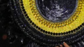 Miss Bolivia, Juliana Barrientos, compite en la competencia de trajes nacionales del certamen de belleza Miss Universo en la Ciudad de México