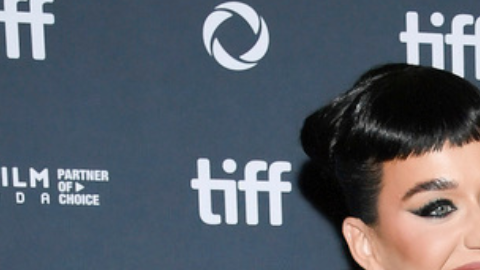 Katy Perry, a la izquierda, y Orlando Bloom asisten al estreno de "The Cut" en el Teatro Princess of Wales durante el Festival Internacional de Cine de Toronto el jueves 5 de septiembre de 2024, en Toronto.