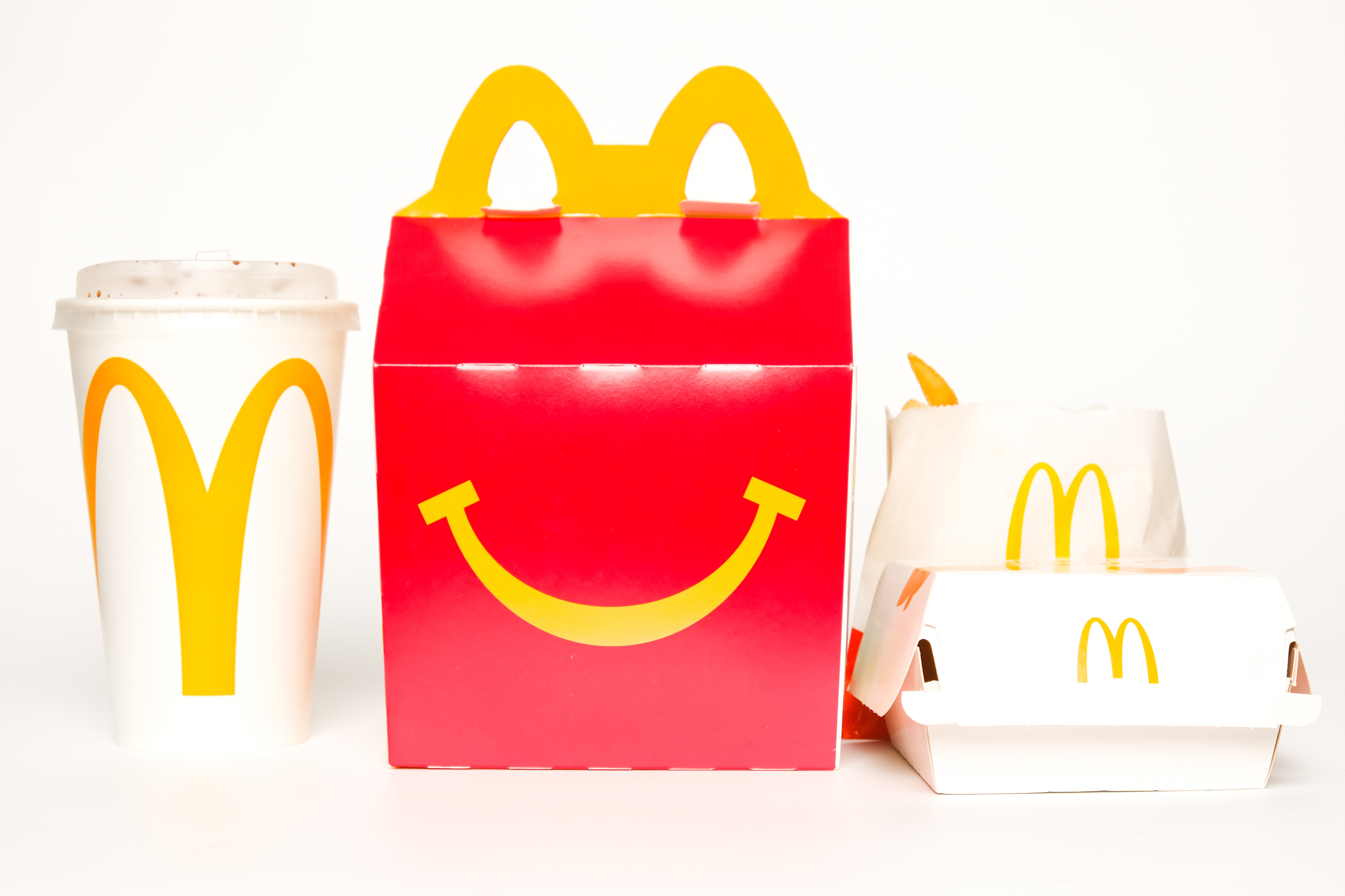 McDonald s ahora lanza una Cajita Feliz muy especial La Opinion