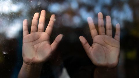 Trump planea detener, procesar y deportar a miles de inmigrantes.