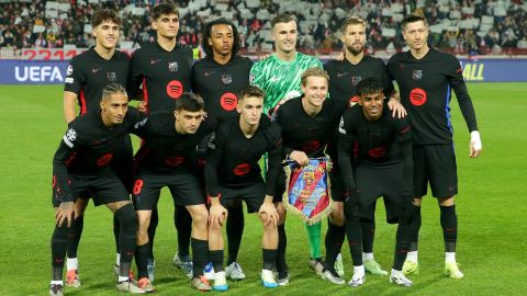 Belgrade (Serbia), 06/11/2024.- The starting eleven of Barcelona pose for the team picture before the UEFA Champions League league phase match between FC Crvena zvezda and FC Barcelona, in Belgrade, Serbia, 06 November 2024. (Liga de Campeones, Belgrado) EFE/EPA/ANDREJ CUKIC