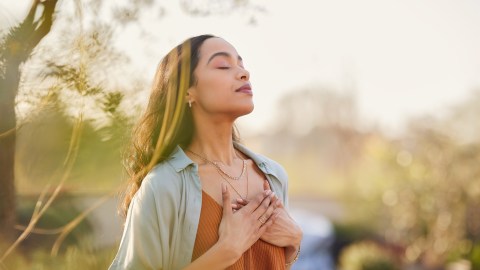 Una limpieza espiritual puede ayudarte a sanar interiormente.