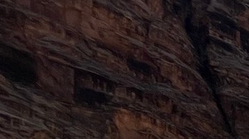 La pareja fue acusada de invadir un campamento histórico de vaqueros en el Parque Nacional Canyonlands en Utah.