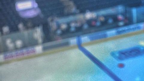 Francisco X. Rivera, la voz en español de Los Angeles Kings, el equipo de la NHL que ha hecho una apuesta decidida por el mercado hispano.