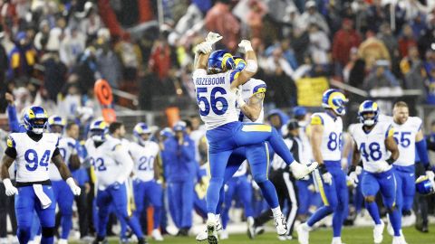 Santa Clara (United States), 13/12/2024.- Los Angeles Rams linebackers Christian Rozeboom and Michael Hoecht celebrate after defeating the San Francisco 49ers in an NFL game in Santa Clara, California, USA, 12 December 2024. EFE/EPA/JOHN G. MABANGLO