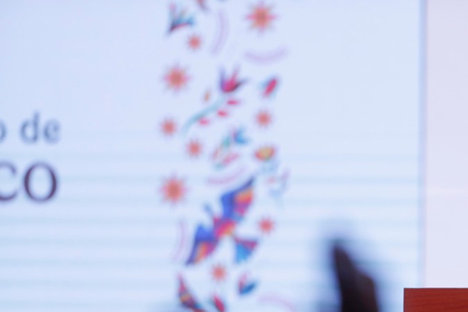 Sheinbaum anuncia aumento del 12% al salario mínimo en México que también se aplicará en zona fronteriza con EE.UU.