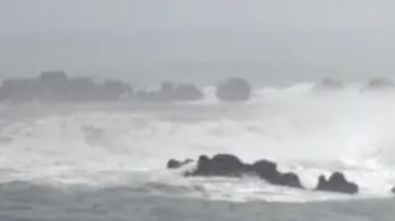 Perú cierra 91 puertos ante impacto de fuerte oleaje