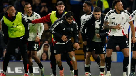 El Fulham del mexicano Raúl Jiménez empató 2-2 con el Bournemouth este domingo en la Premier League.