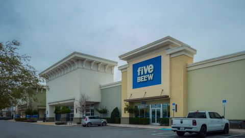 5 artículos de Five Below que serían excelentes regalos de Navidad