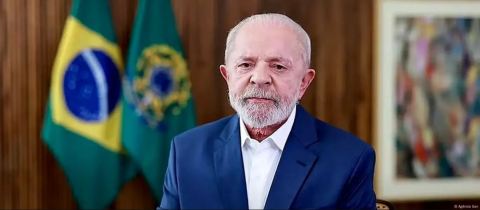 Operan a Lula para drenar una “hemorragia intracraneal”