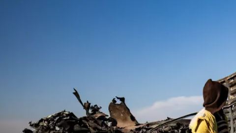 Israel intensifica ataques contra sitios militares en Siria