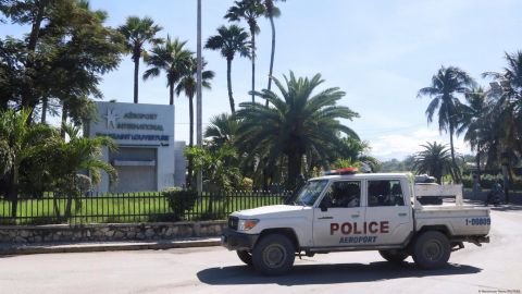 Otros periodistas resultaron heridos y fueron atendidos en otro hospital público de Puerto Príncipe