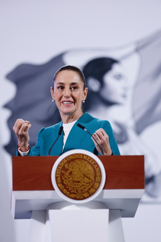 Sheinbaum presenta el “Himno Migrante” y pide a los mexicanos que lo hagan suyo