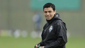 FILE - Seattle Sounders assistant coach and former player Gonzalo Pineda watches drills during a training session in Tukwila, Wash., in this Tuesday, Jan. 24, 2017, file photo. Atlanta United hired former Seattle assistant coach Gonzalo Pineda as the team’s head coach on Thursday, Aug. 12, 2021. Pineda, whose contract runs through 2024, replaces Gabriel Heinze, who was fired last month.(AP Photo/Ted S. Warren, File)