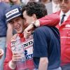 Ayrton Senna celebrando una victoria en Mónaco.